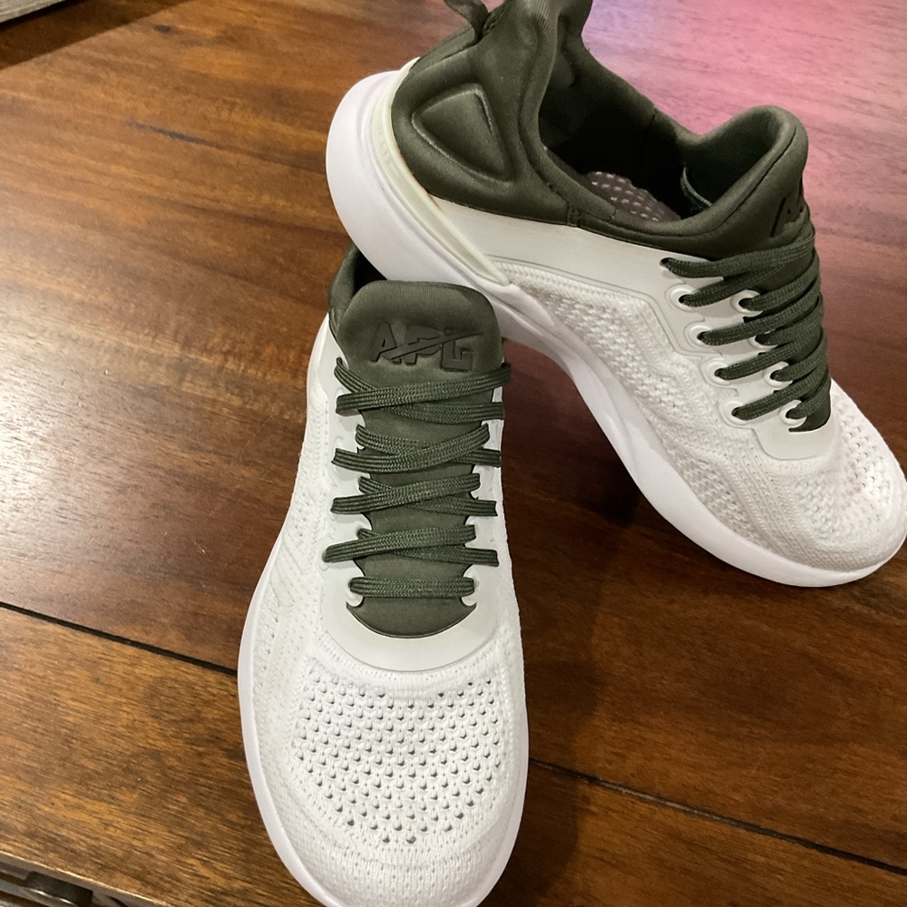 APL TechLoom Tracer Olive and White Sneakers - Picture 3 of 4